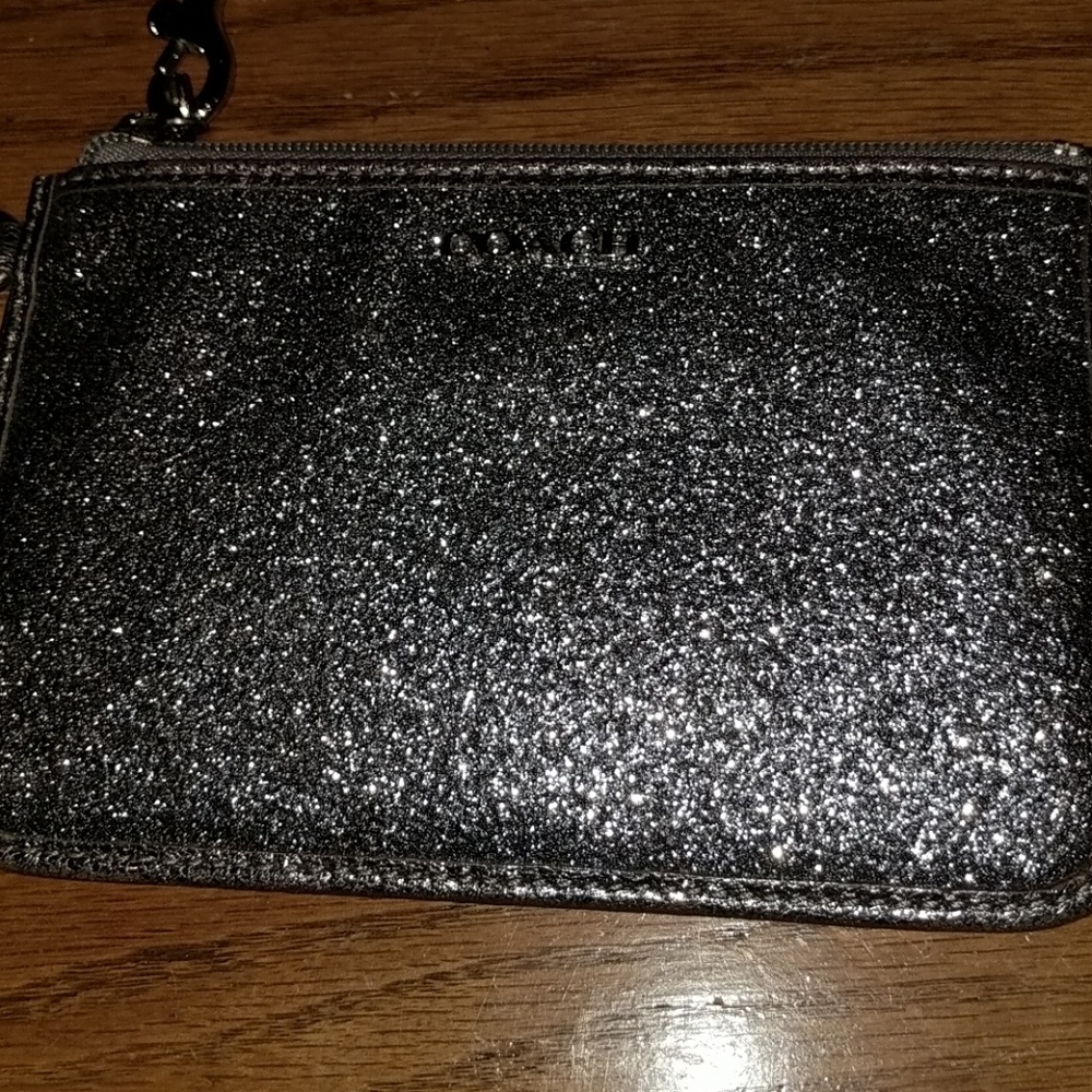 Coach glittery wristlet - Picture 3 of 5
